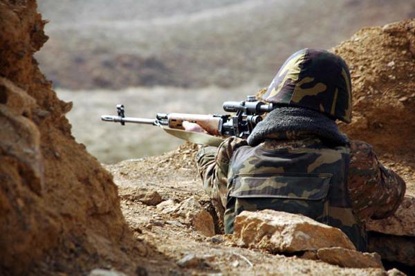 ВС Азербайджана применили гранатометы при обстреле карабахских позиций