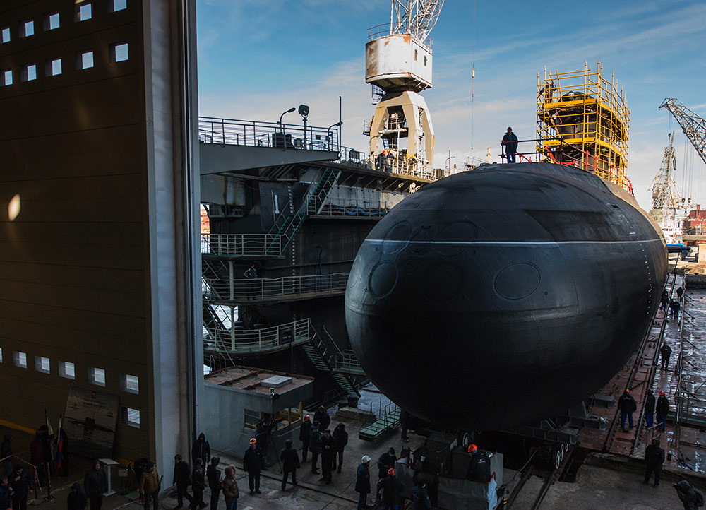 Подводная лодка "Великий Новгород" поступает на вооружение ВМФ России