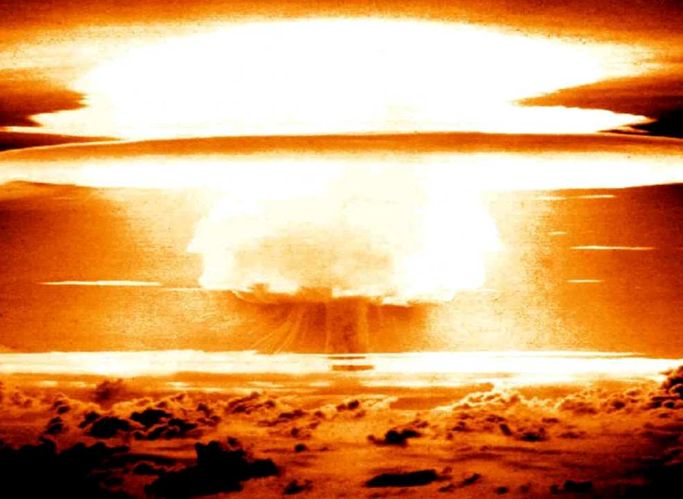 Закрытая аналитическая записка: Идем к ядерной войне?