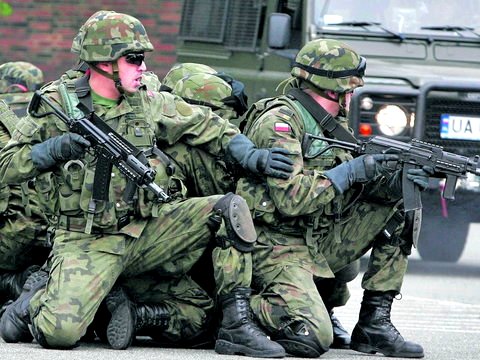 Польские военные в ужасе: Минобороы хочет послать добровольцев на спецназ РФ