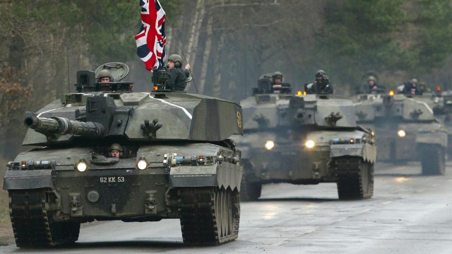 Эстония ждет британский батальон с бронетехникой