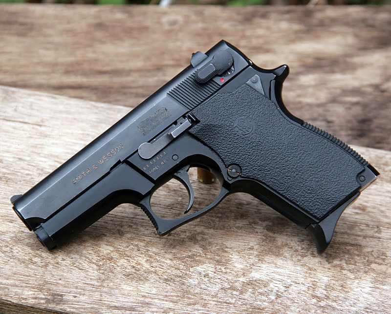 Компактный пистолет Smith & Wesson Model 469