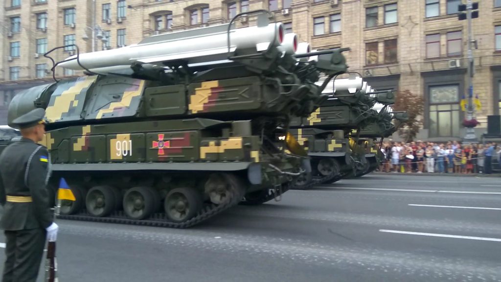 “Бук” против С-400: Киев потеряет свои ракеты в небе над Крымом