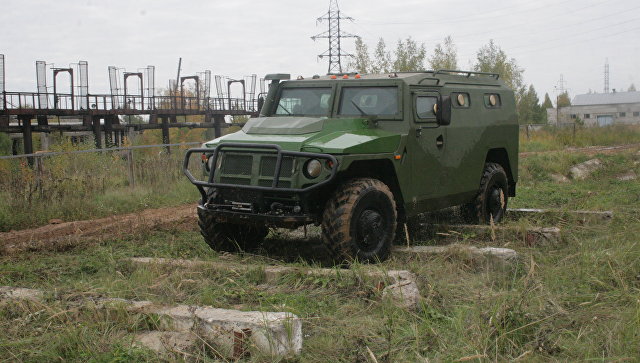 Спецназ ЗВО в Пскове получил бронеавтомобили Тигр в спецкомплектации