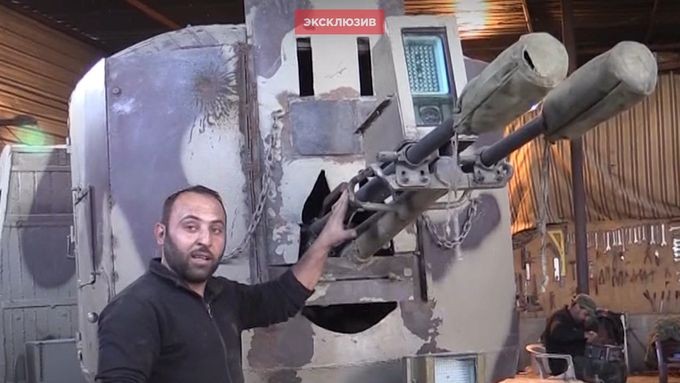 Сирийский терминатор против ИГИЛ. Сириец собирает бронемашины для фронта