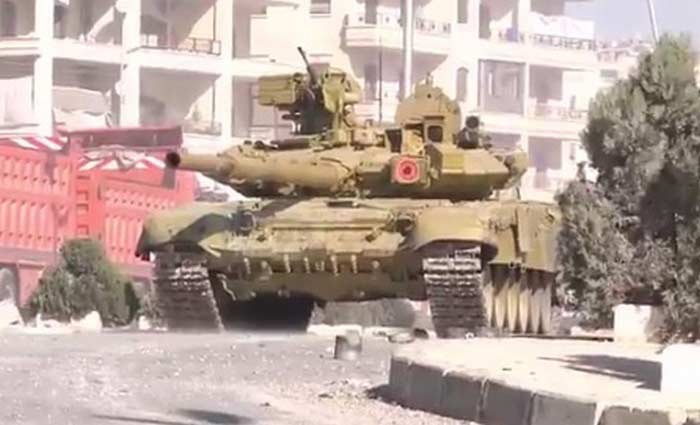Танк Т-90 и гранатомет АГС в боях на западе Алеппо