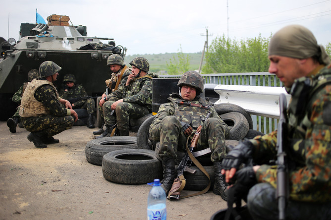 «Украинские военные снимали форму вместе с кожей» - волонтеры об армии