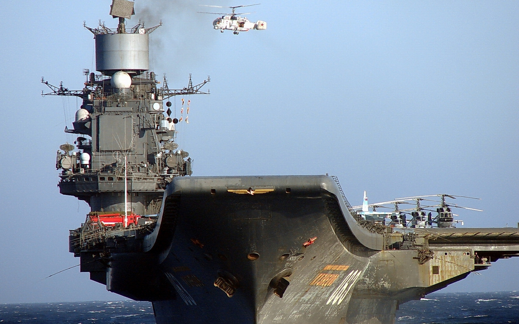 НАТО боится и за милю обходит «Адмирала Кузнецова» после полета «Катрана»