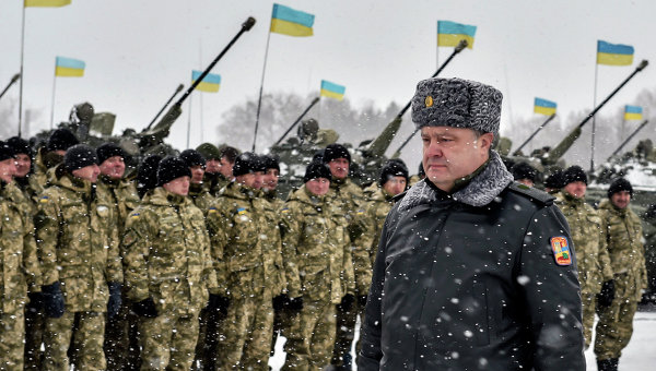 Порошенко: В Донбассе больше танков и артиллерийских систем, чем в Германии