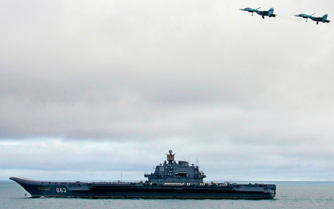 Bloomberg: «Адмиралу Кузнецову» место на свалке, а не в Средиземном море