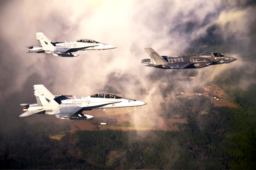 National Interest: сможет ли F/A-18 Super Hornet похоронить F-35C Lightning
