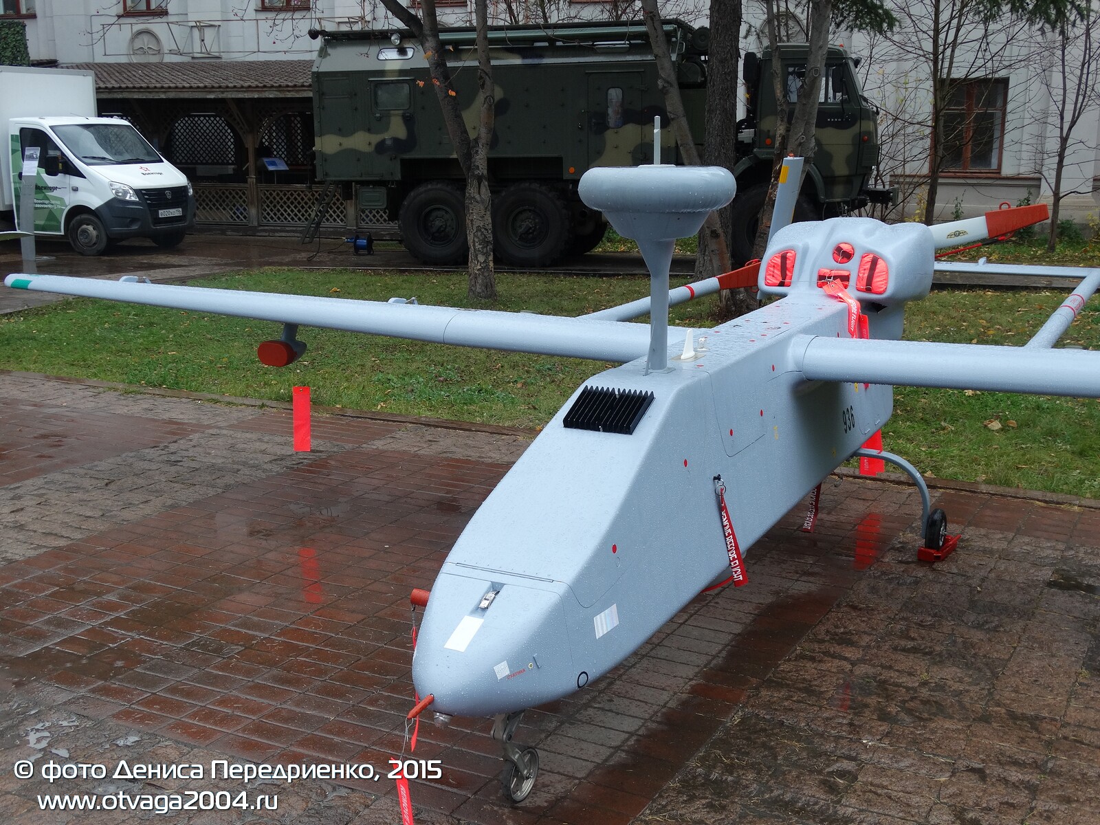 Беспилотный летательный аппарат средней дальности «Форпост» - фотообзор