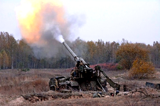 Украинские военные приняли за тяжелое вооружение палки