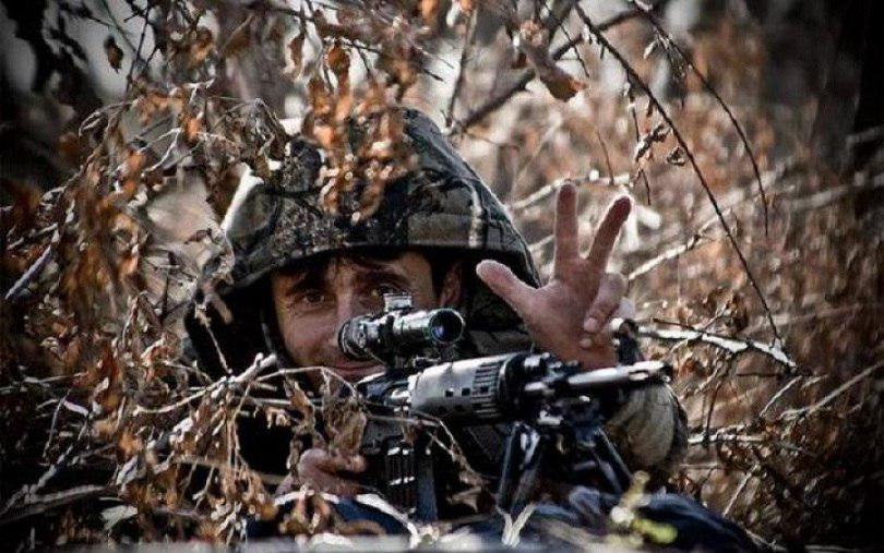 Сербский снайпер Деки: если ВСУ будут наступать, беру винтовку и на Донбасс
