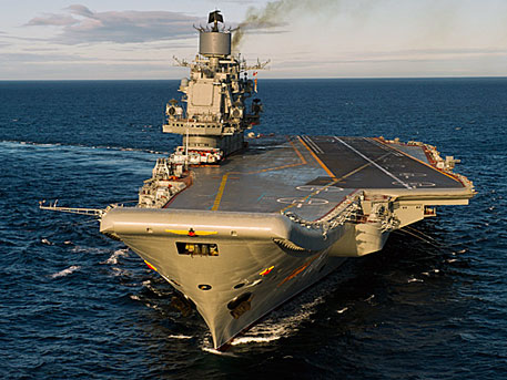 За «Адмиралом Кузнецовым» наблюдают уже шесть кораблей НАТО