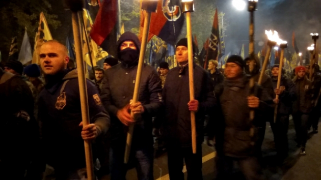 Опасные игры: «Правый сектор» формирует «сотню» для возврата Крыма