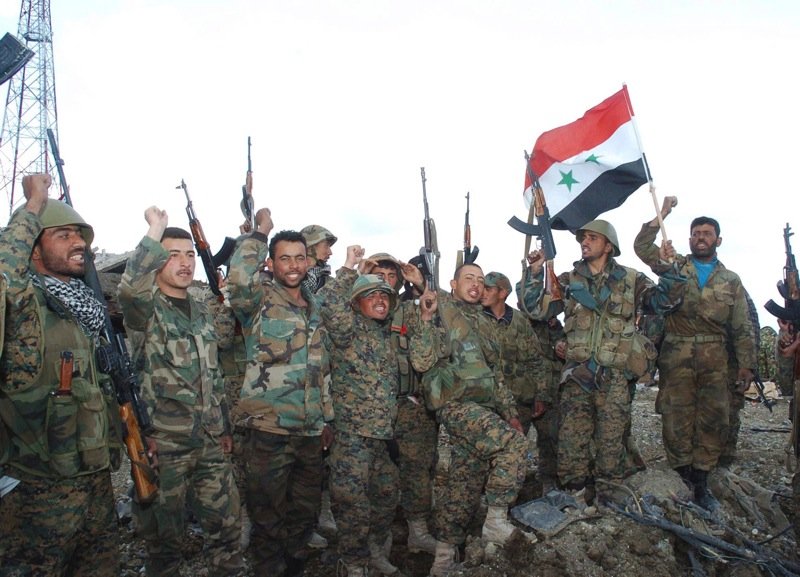 САА ведет наступление под Дамаском, флаг САР поднят над важными объектами