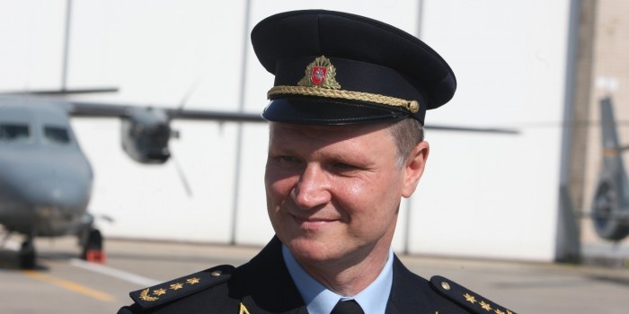 Главу литовских ВВС Навицкаса уволили за ремонт вертолетов в России