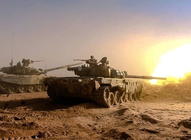 Из танковой башни: появилось редкое видео работы Т-90 САА под Эль-Бабом