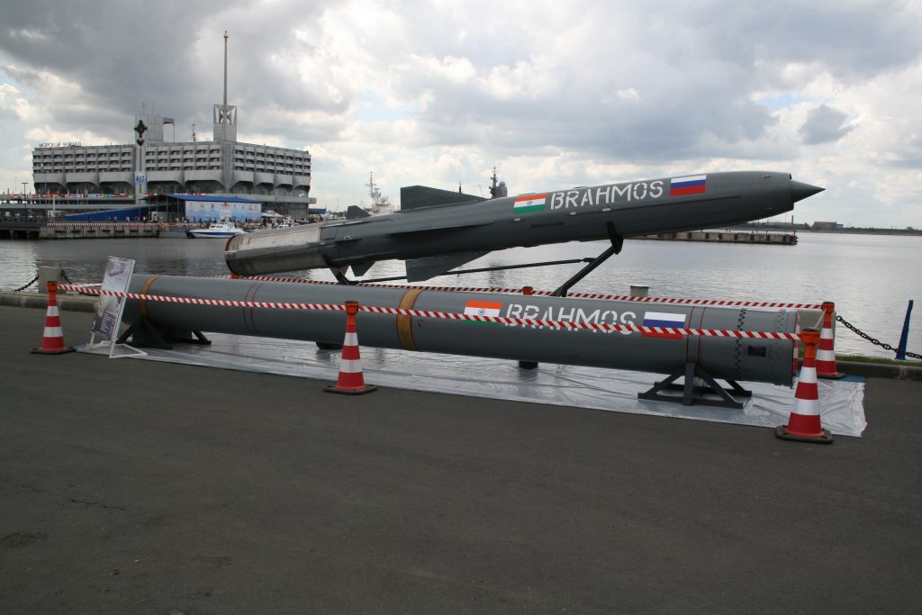 «Убийца авианосцев», крылатая ракета БраМос получит новую модификацию