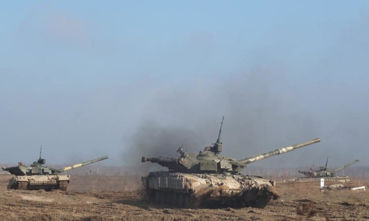 Хроника Донбасса:  в ДНР горят дома, ВСУ бьют из артиллерии по мирным селам