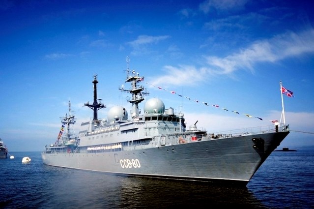 Российский корабль-разведчик вернулся к берегам США