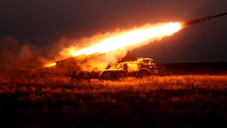 Танки и артиллерия без устали бьют по Донбассу: ВСУ пошли в наступление