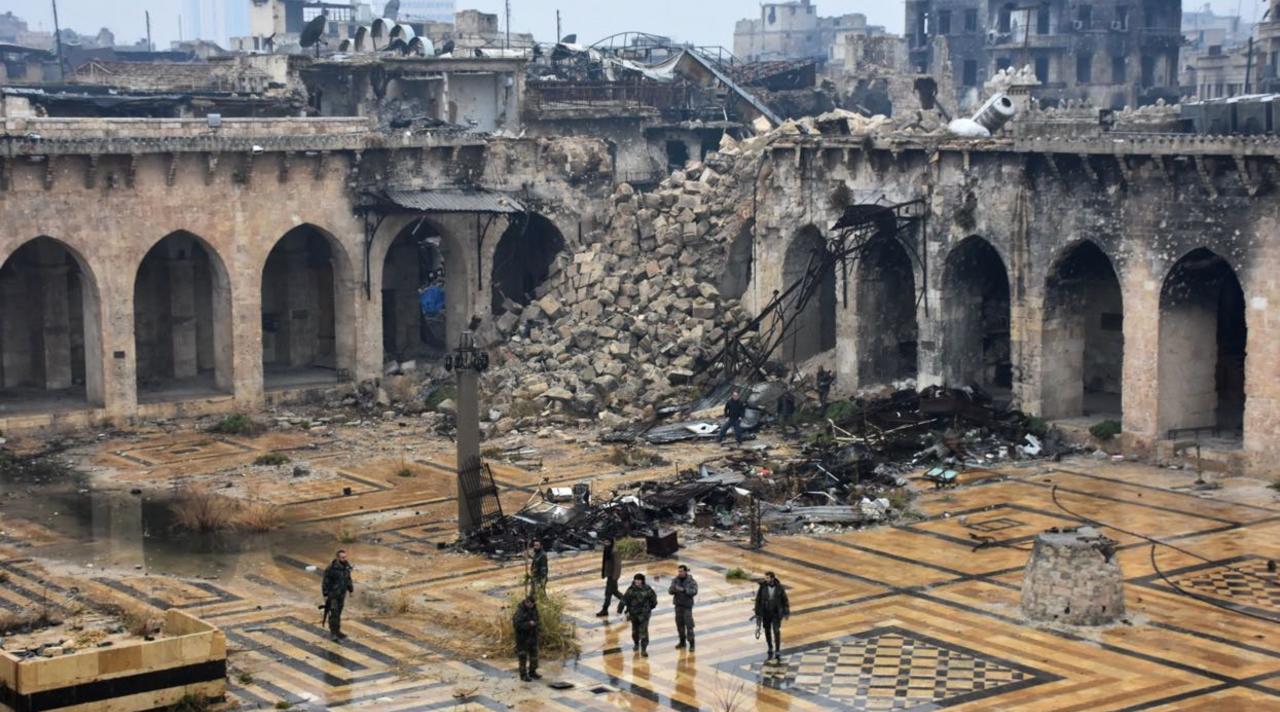 Война в Сирии: Алеппо сегодня получил 8 тонн гуманитарной помощи от России