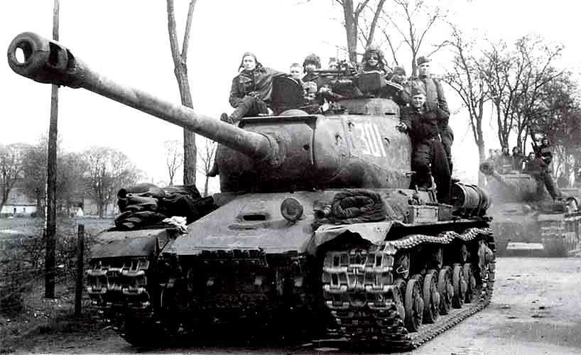 Танк Победы: как ИС-2 немецких «Тигров» истреблял