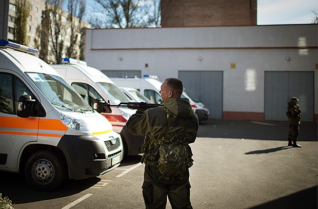 Два раненых наблюдателя ОБСЕ доставлены в больницу в Луганск