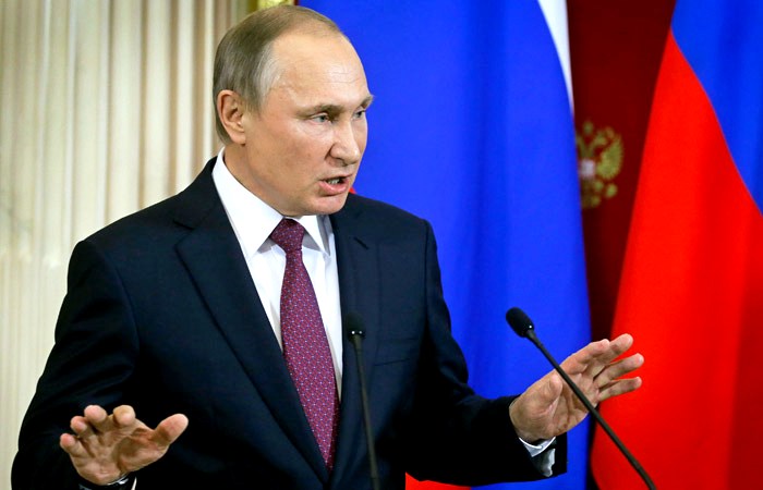 Путин назвал две версии химической атаки в Идлибе