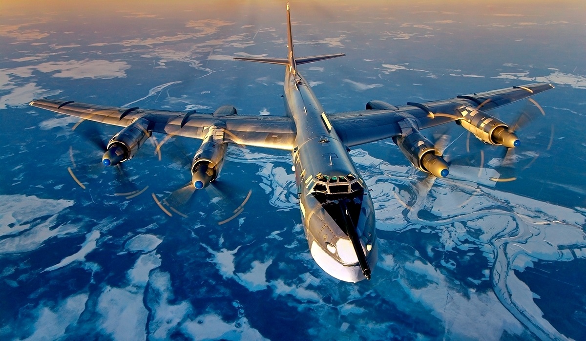 Россия вблизи Аляски: почему США поднимают «кипиш» по поводу Ту-95МС