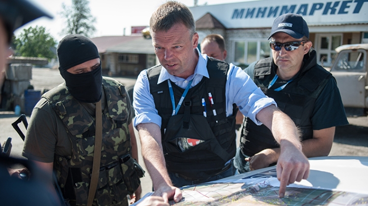 Хуг предупредил об обострении ситуации на Донбассе