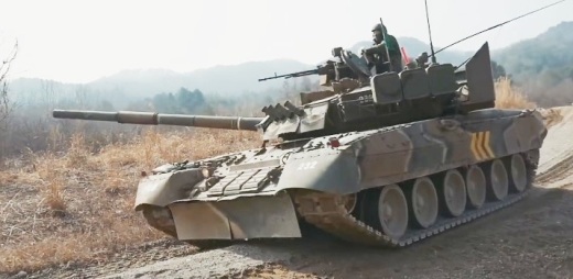 Южные корейцы гордятся своими "летающими" Т-80У и БМП-3