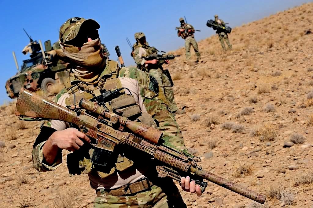 Обугленные трупы: cпецназ производит осмотр уничтоженной банды ИГИЛ