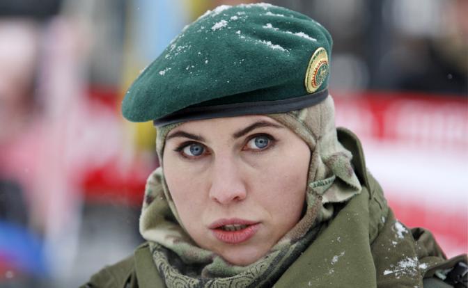 Снайперша ВСУ Окуева рассказала, как Украина могла «остановить» Россию