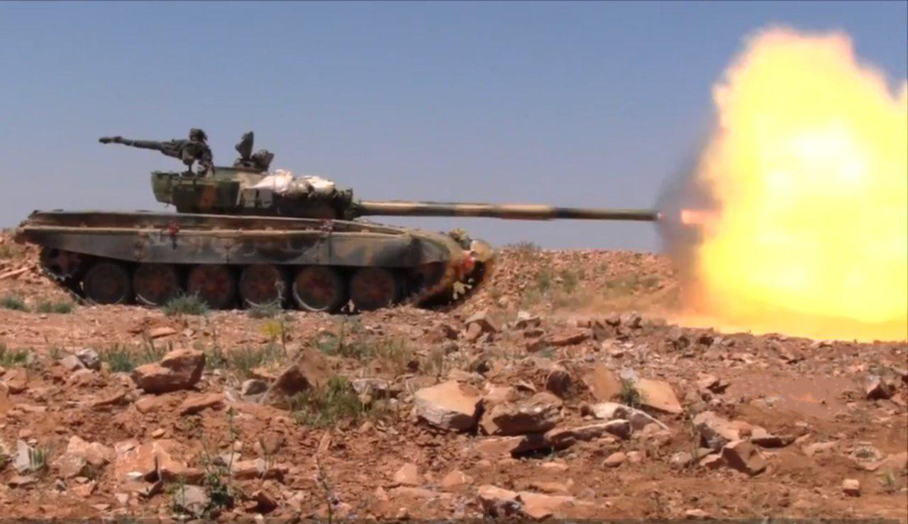 Танковое наступление: Армия Асада освобождает селения в Хомсе и Хаме