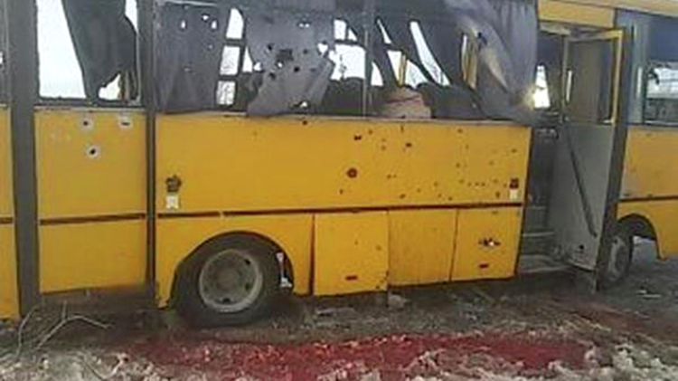 Трагедии с автобусом им мало: радикалы призывают спалить Волноваху