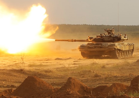Сирийские Т-72 прикрыли прорыв бойцов Асада в Аль-Кабунском котле
