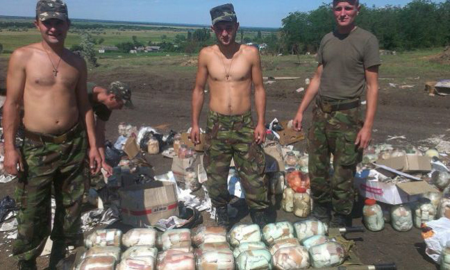 Украинские военные спешно пытаются отмыться от имиджа фашистов и карателей