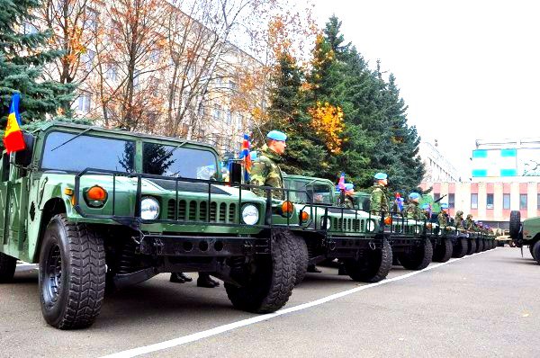 День Победы в Молдавии: Советские танки «прогнали» Хаммеры НАТО из Кишинева