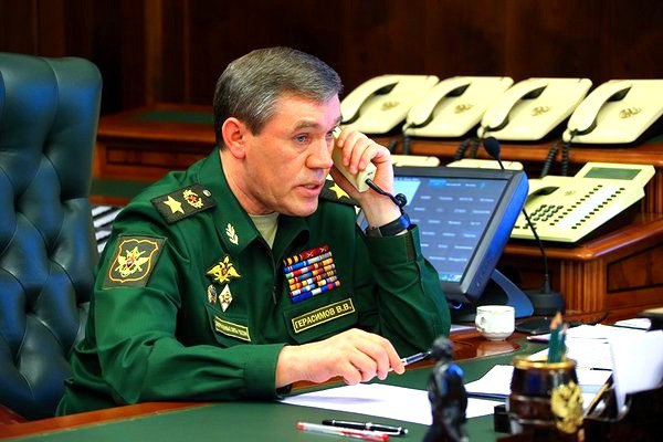 Сбив сирийский Су-22 в Ракке, США первым делом позвонили русским
