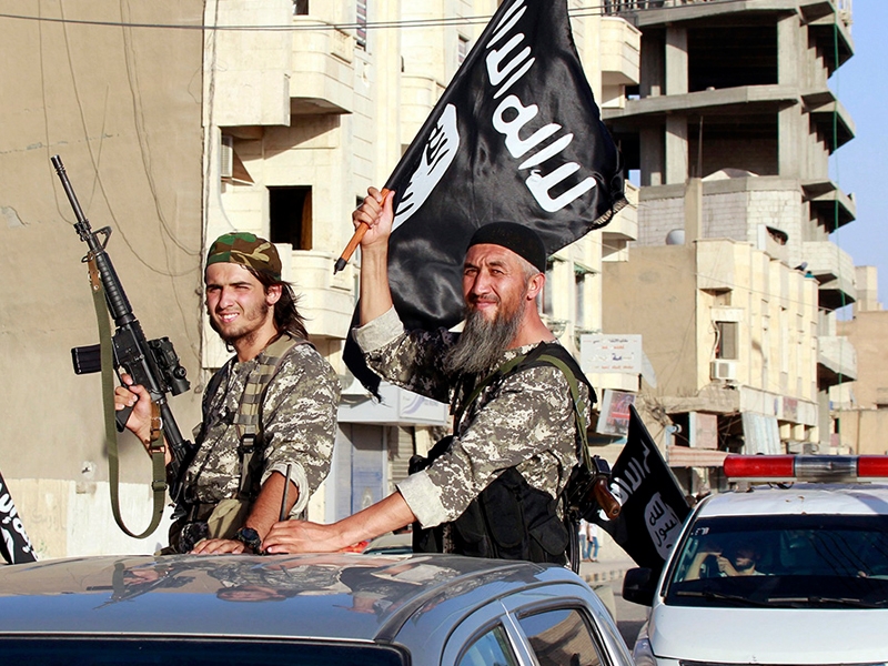 США участвуют в переброске ключевых фигур ИГИЛ из Ракки