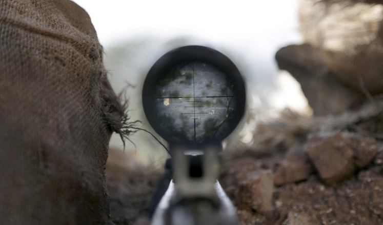 Неизвестные снайперы устроили охоту за головами боевиков в Дейр эз-Зоре