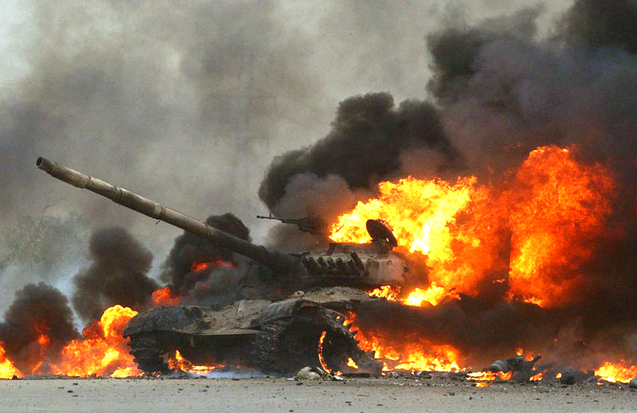 Взорванный Т-72, БМП и десятки трупов: боевики и САА сошлись в страшном бою