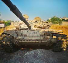 Уникальную танковую дуэль засняли в Сирии: Т-72 боевиков разнёс Т-72 САА