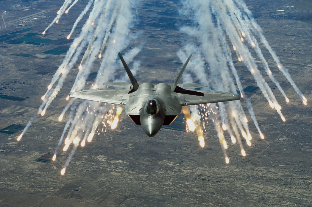 NI: США больше не будут производить F-22 Raptor