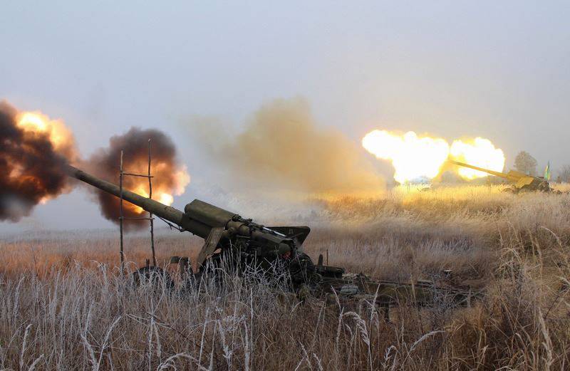 ВСУшники всю ночь «утюжили» Донецк из артиллерии и минометов