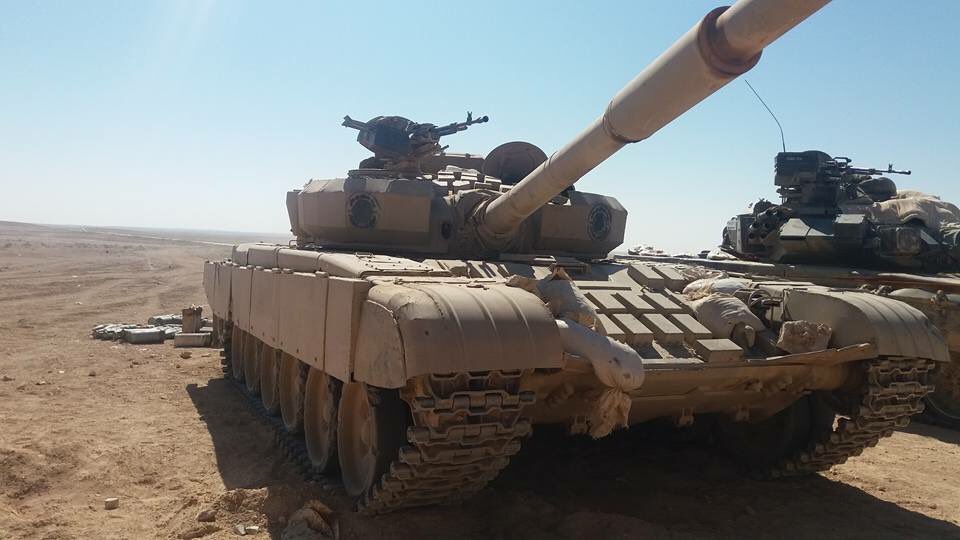 В Сирии рядом с Т-90 засветилась необычная "семьдесятдвойка"