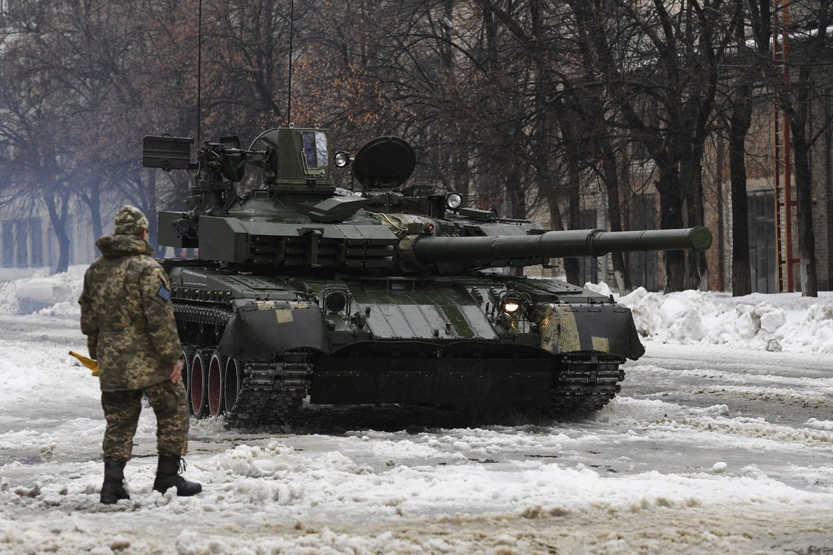 «Оплоты» для целой роты: Киев готов закупить первую партию танков для ВСУ